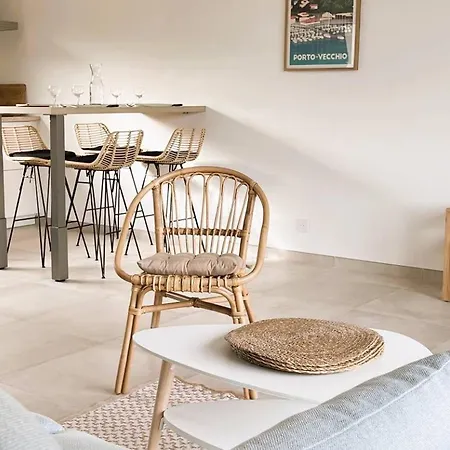 Copines, 4 Pers, Piscine Chauffee, 5 Mn *