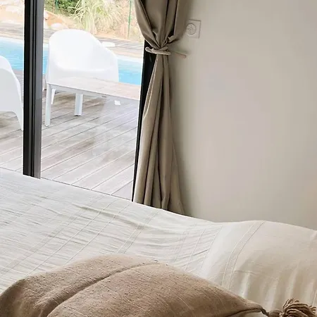 Villa Copines, 4 Pers, Piscine Chauffee, 5 Mn Cirendinu
