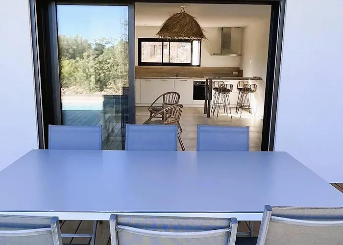 Copines, 4 Pers, Piscine Chauffee, 5 Mn * Cirendinu